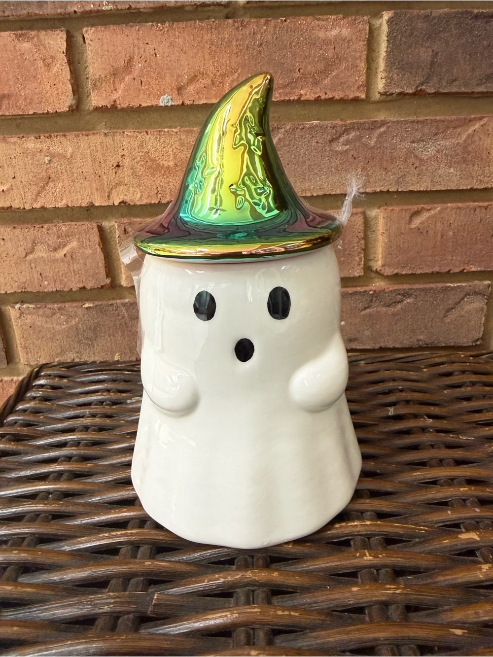 Target Bullseye's Halloween
2026 Ghost Witch Hat Ceramic
Canister Jar (NEW)